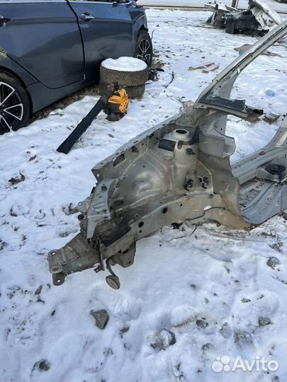 Передняя правая четверть Opel Astra H