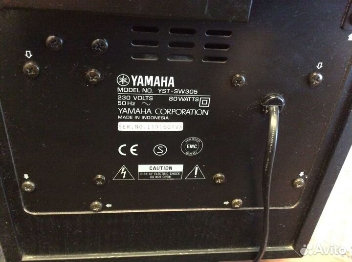 Активный сабвуфер Ymaha YST-SW305