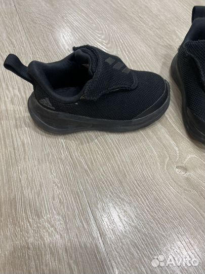 Кроссовки для мальчика adidas 22 размер
