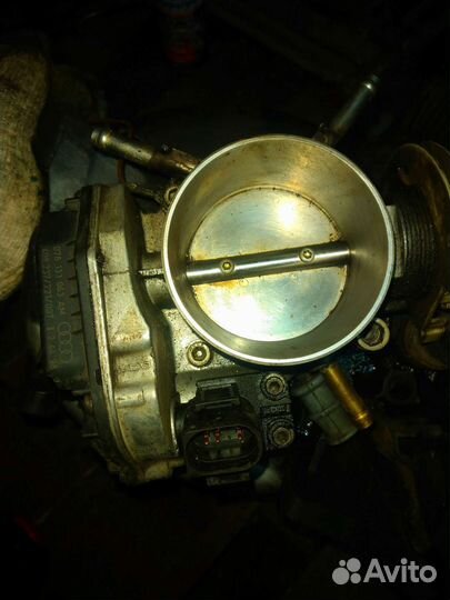 Заслонка дроссельная audi a4 a6 a8 vw passat
