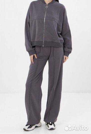 Спортивный костюм женский