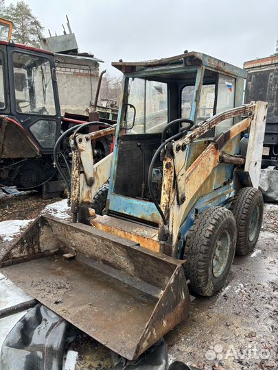 Мини-погрузчик Уралвагонзавод ПУМ-500, 1995