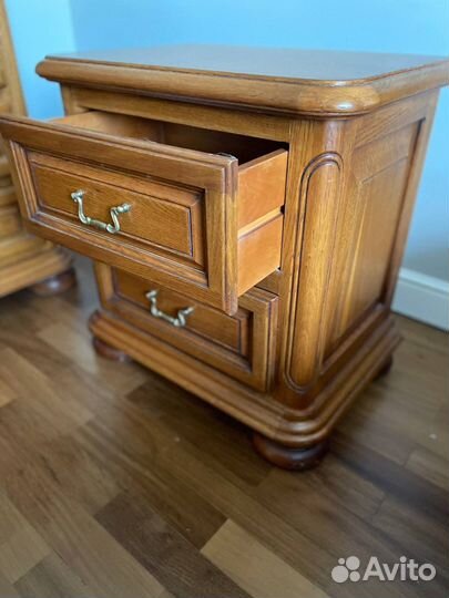 Тумба прикроватная из массива дуба