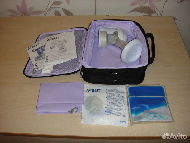 Молокоотсос Avent ручной + набор контейнеров