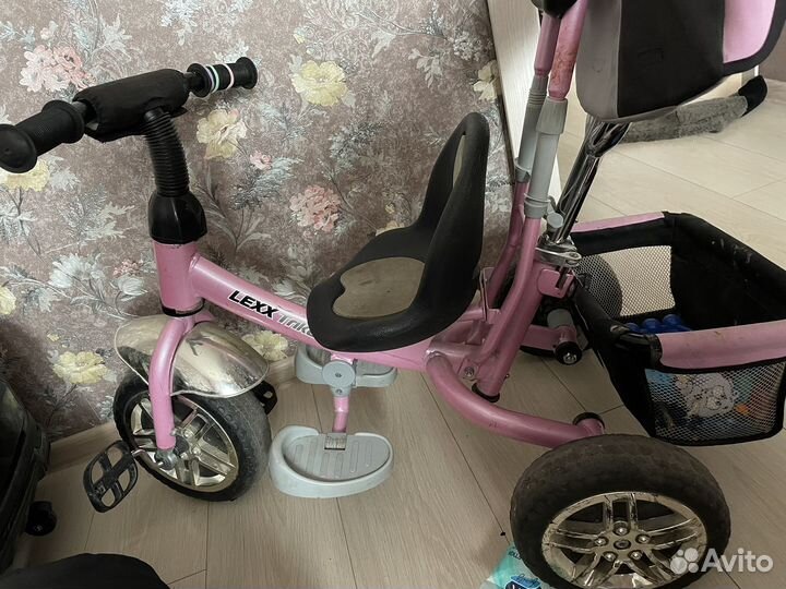 Трехколесный велосипед с родительской ручкой