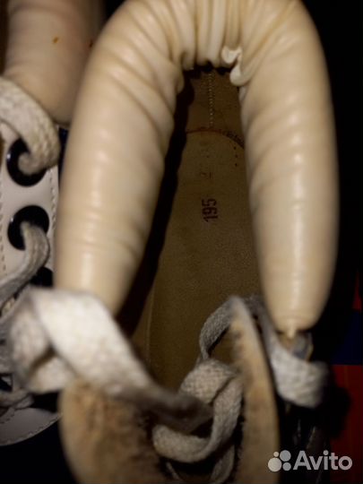 Лыжные ботинки 35 и 31 (195) размеры