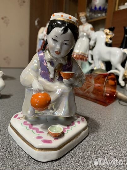 Фарфоровые статуэтки