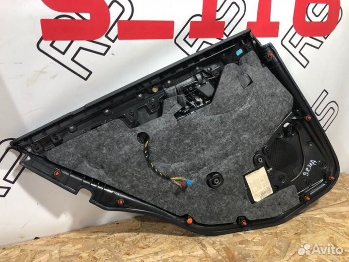 Обшивка двери задняя правая Mercedes-Benz E-Class