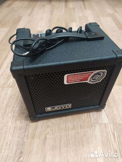 Гитарный комбоусилитель