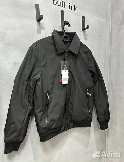 Мужская куртка с элегантным дизайном