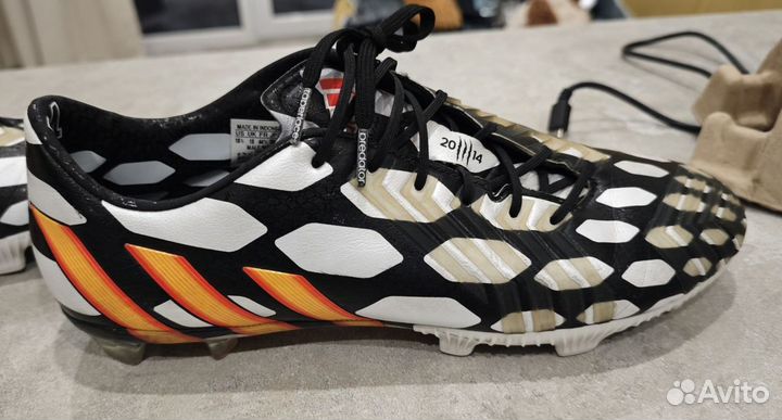 Футбольные бутсы adidas predator