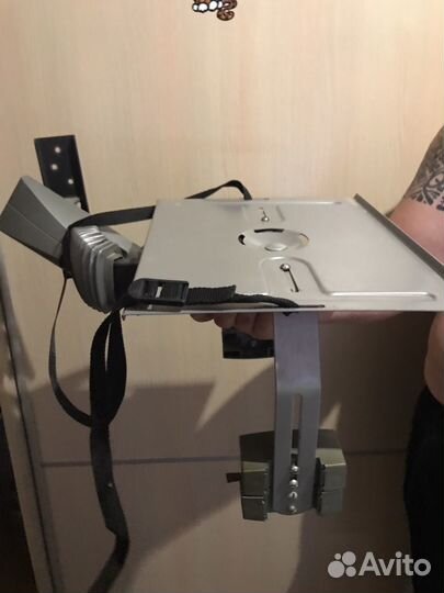 Кронштейн на стену на два предмета