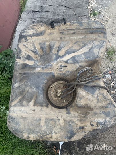 Топливный бак от jeep grand cherokee Wj (дизель)