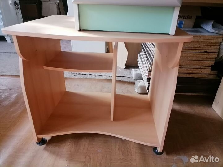 Компьютерный стол новый