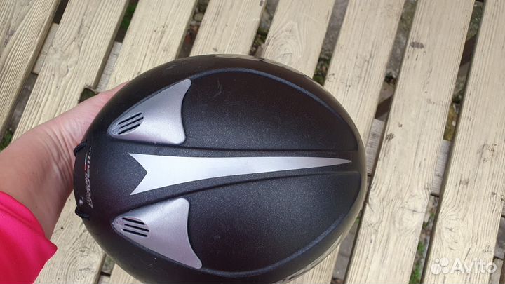 Горнолыжный шлем