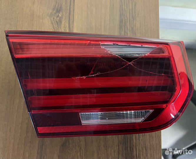 Левый фонарь в крышку багажника BMW F30