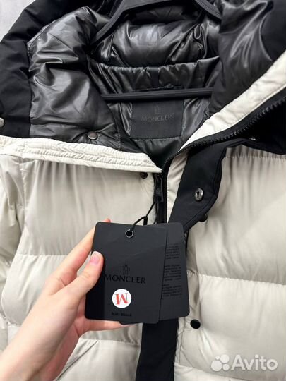 Теплая куртка Moncler