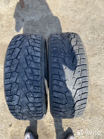 Yokohama Ice Guard Stud IG55 215/55 R16