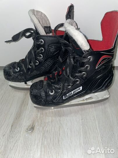 Хоккейные коньки bauer