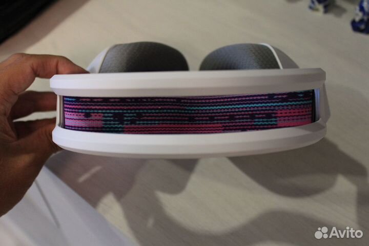 Наушники logitech g733