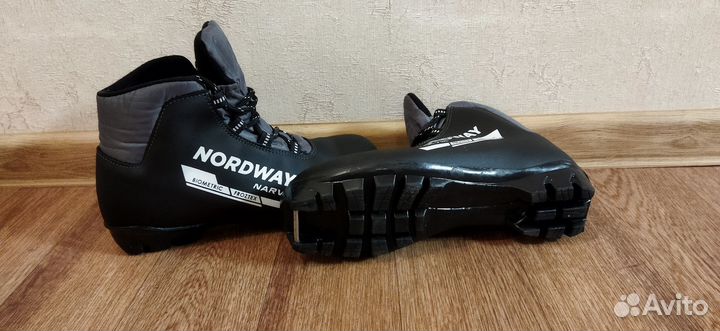 Лыжные ботинки 39 размер