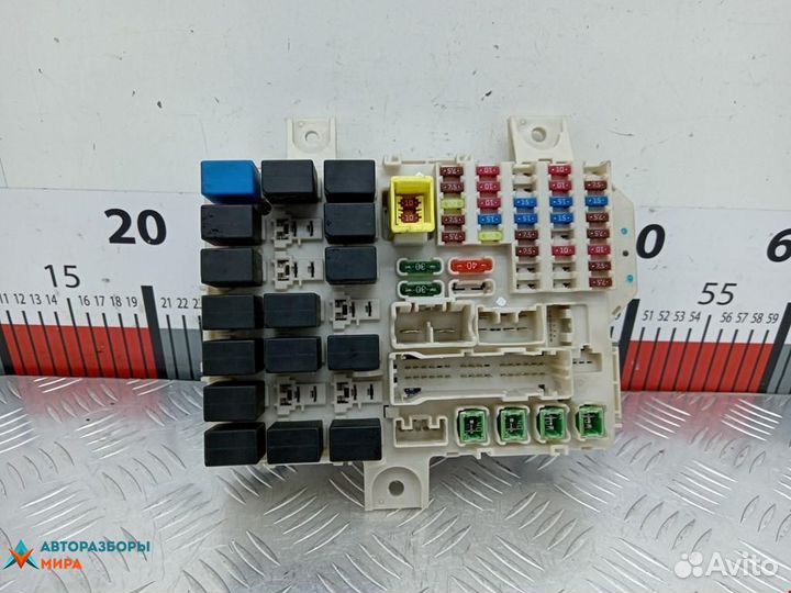 Блок предохранителей Mitsubishi Colt 6 (Z20/Z30)