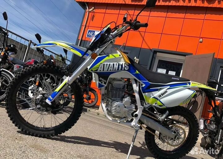 Мотоцикл Avantis FX Basic+ 21/18 витринный