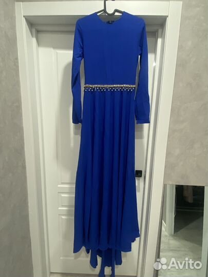 Платье со шлейфом