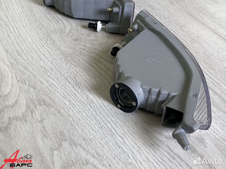 Противотуманная фара Toyota Corolla 120 2000-2007