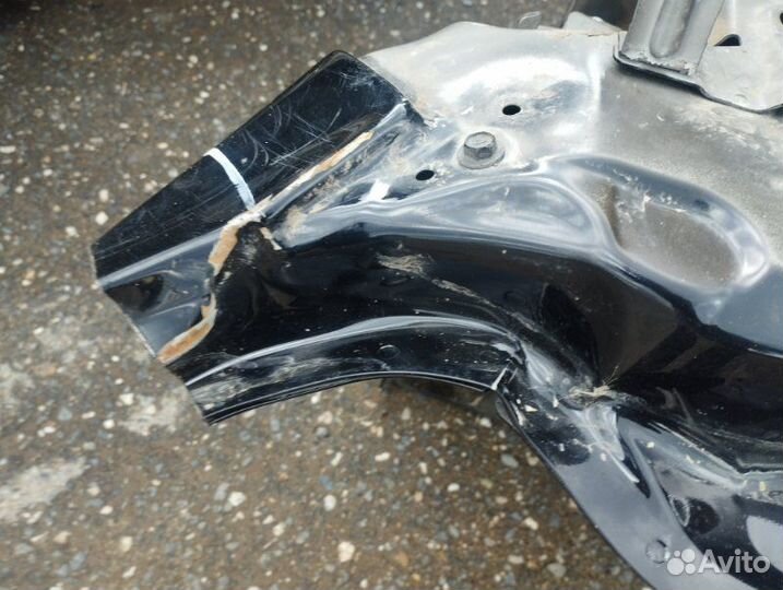 Передняя правая четверть Mitsubishi Lancer X седан