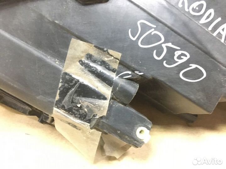 Фара светодиодная правая Skoda Kodiaq 2016-2021