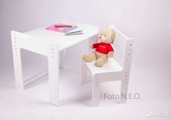 Детский столик и стул