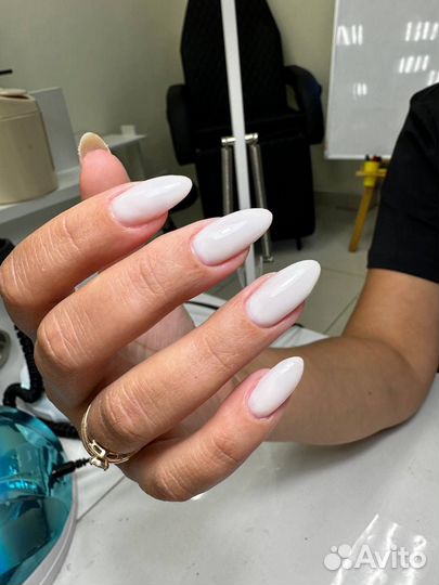 Маникюр педикюр