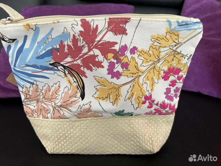 Косметичка новая ив роше