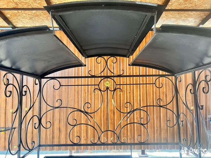 Кованые мангалы с крышей