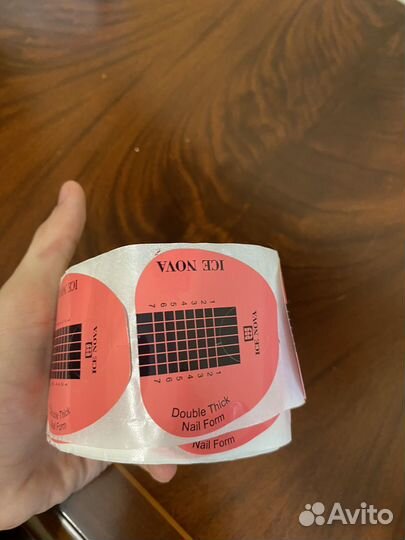 Для наращивания ногтей