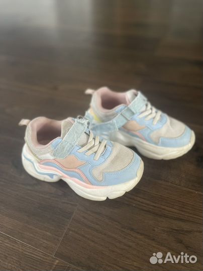 Кроссовки детские