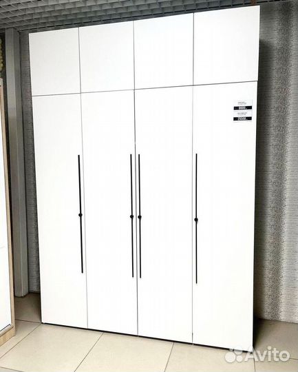 Распашной шкаф