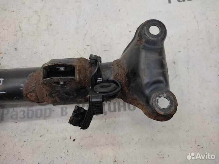 Стойки передние w204 C-class 651.911 2010