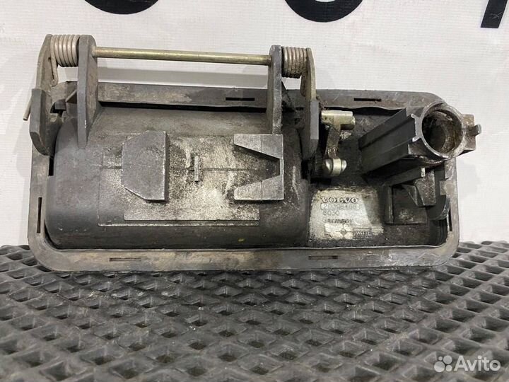 Ручка наружная двери передней левой Volvo FH13