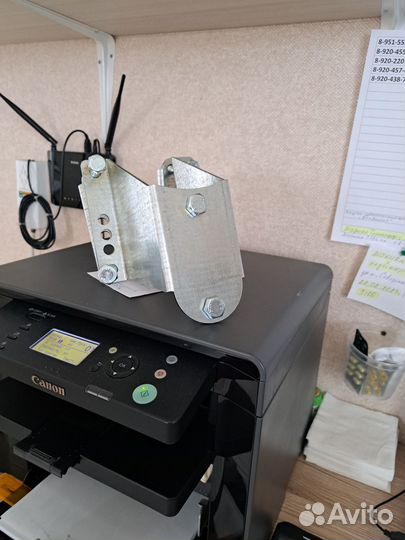 Кронштейн крепления запасного колеса на прицепе