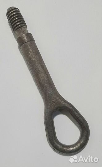 Крюк буксировочный