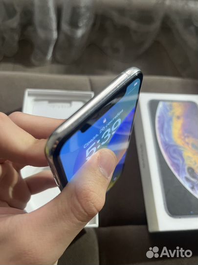 Телефон iPhone Xs 64 gb