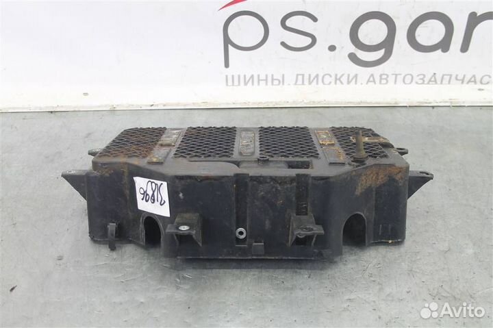 Крепление акб Volkswagen Touareg (02-07)