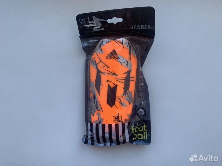 Футбольные щитки