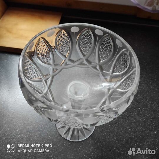 Хрустальная конфетница