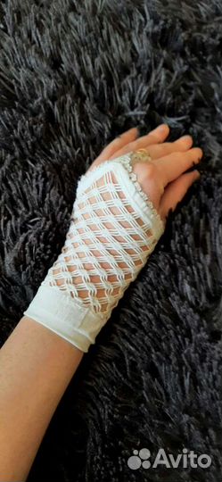 Перчатки-митенки праздничные