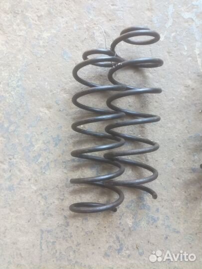 Пружина передняя задняя Опель Вектра Б лифтбек