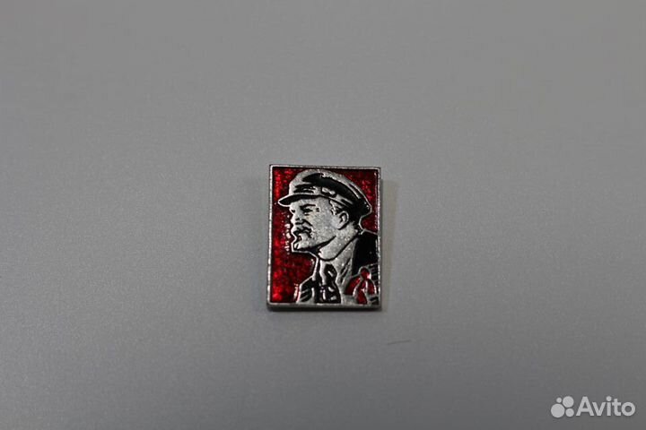 Значки Ленин