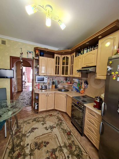 2-к. квартира, 56 м², 1/4 эт.